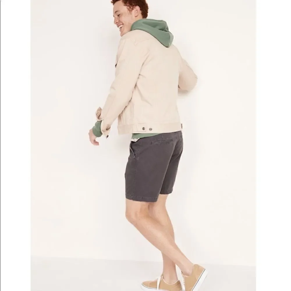 Old Navy Men’s Straight Lived-in Khaki Non-stretch Shorts 10” Size 42